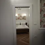 Апартаменты Barbo Palace And *