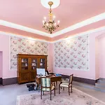 Barbo Palace And Apartamento