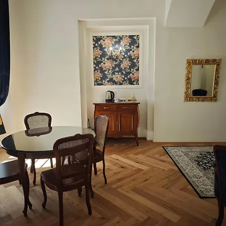 Barbo Palace And Appartement *