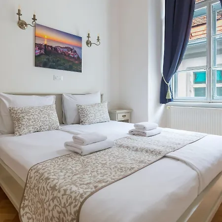 Barbo Palace And * 卢布尔雅那