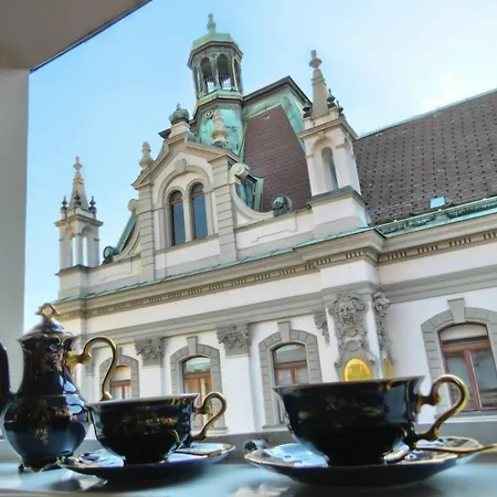 Barbo Palace And Appartement