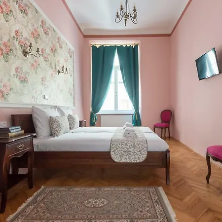 Barbo Palace And Apartment *