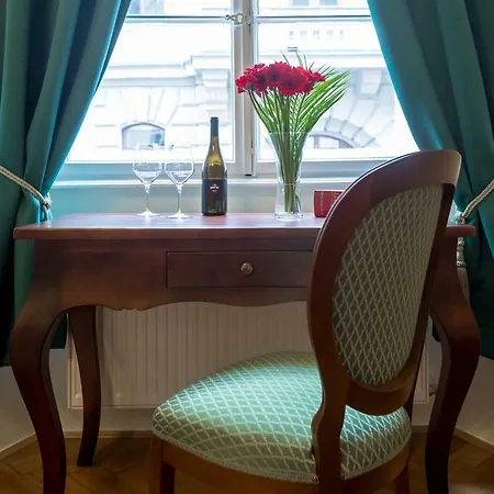 Barbo Palace And Apartament *
