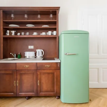 Barbo Palace And Apartment *