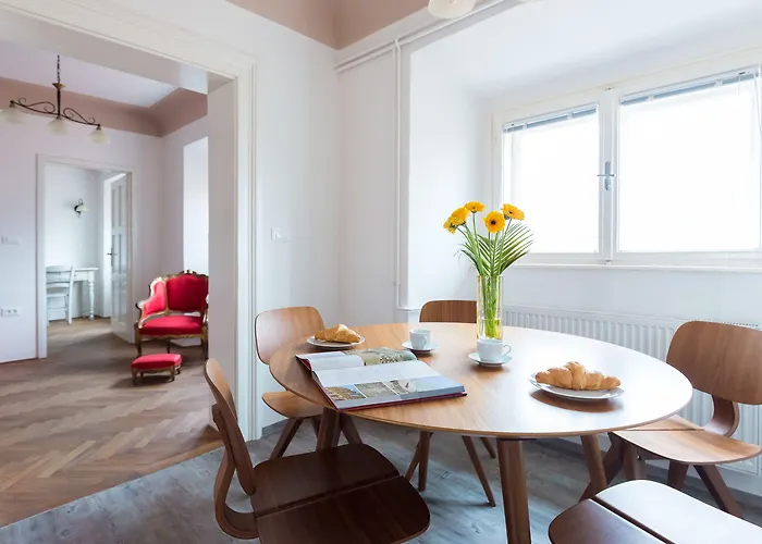 Barbo Palace And Appartement