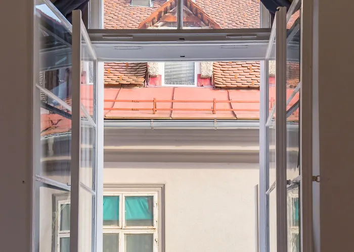 Barbo Palace And Appartement