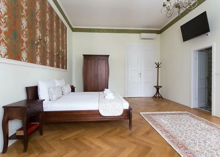 Barbo Palace And Appartement *