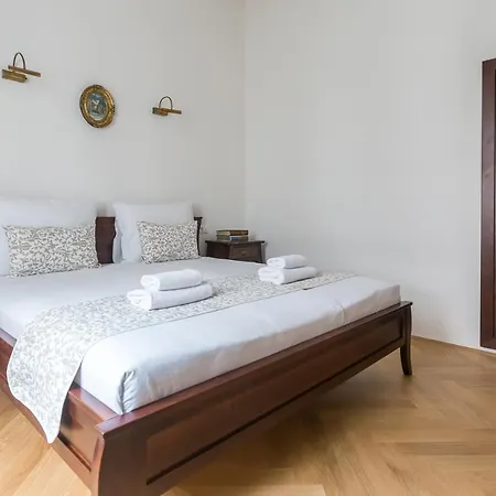 Apartment Barbo Palace And Ljubljana