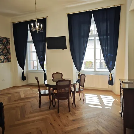 Barbo Palace And Apartman *