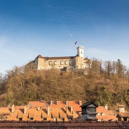 Barbo Palace And Apartment