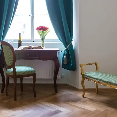 Barbo Palace And Apartment *